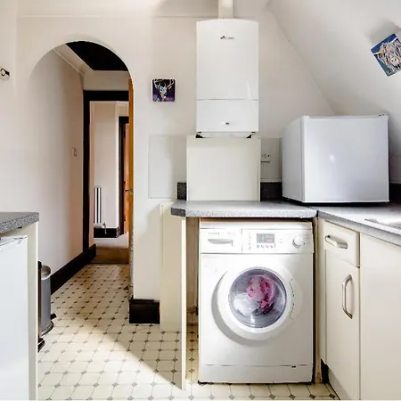 Double Room 2 Mins From Station Belvedere Exterior photo
