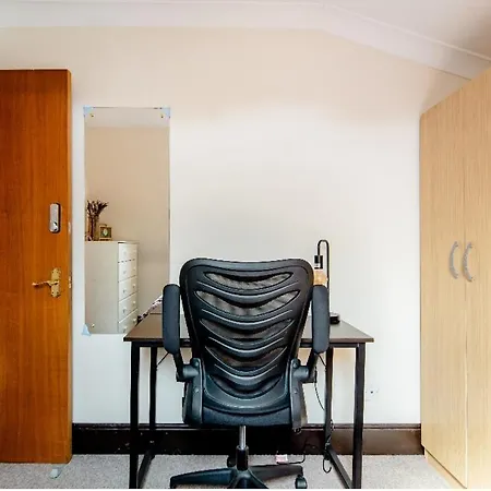 Double Room 2 Mins From Station Belvedere Exterior photo